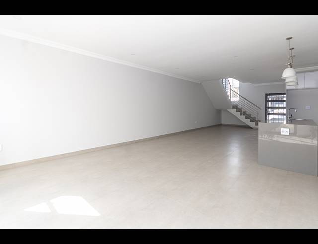 4 BEDROOM FREEHOLD FOR SALE IN SANDOWN